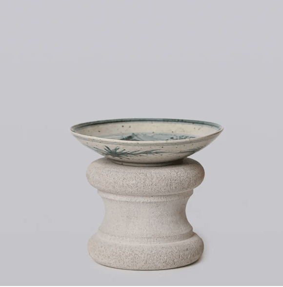 B&W Porcelain Dancing Crane Dish small - LaFayes