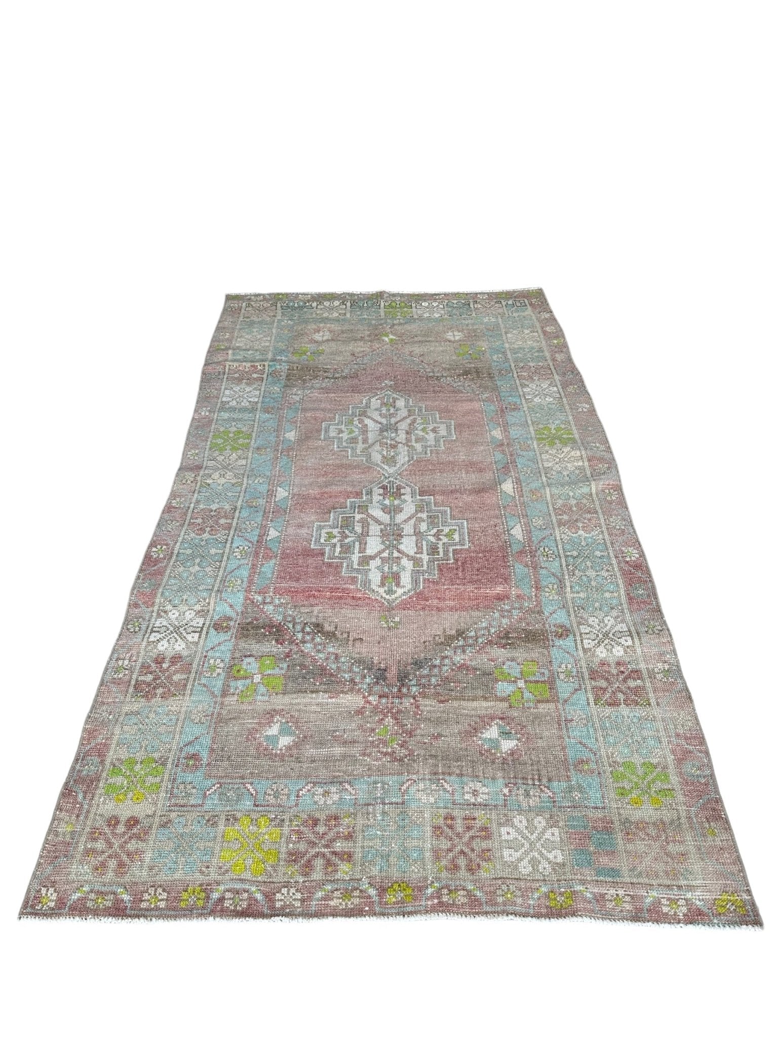 Turkish Oushak Area Rug - The Art of Broken Pieces
