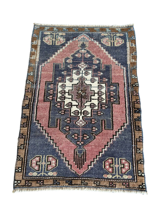 Wool Turkish Mini Rug - The Art of Broken Pieces